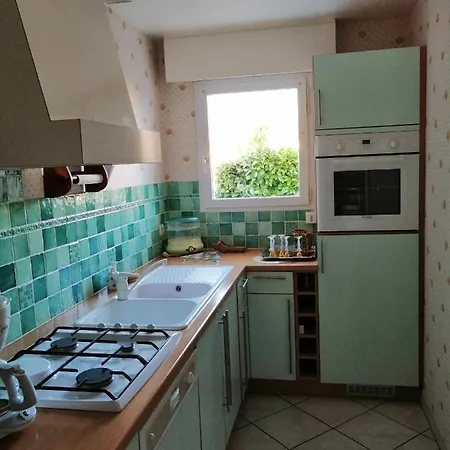 Maison Dans Quartier Tranquille 3 Km De La Mer *