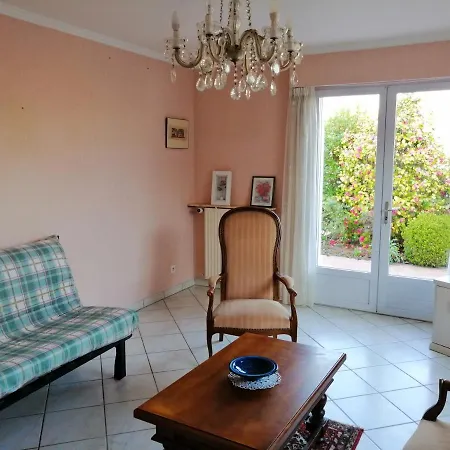 Maison Dans Quartier Tranquille 3 Km De La Mer Feriehus *
